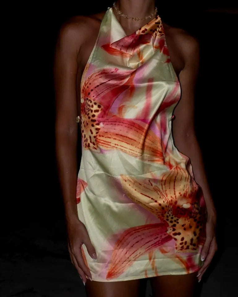 JESSY | BACKLESS FLOWER MINI DRESS