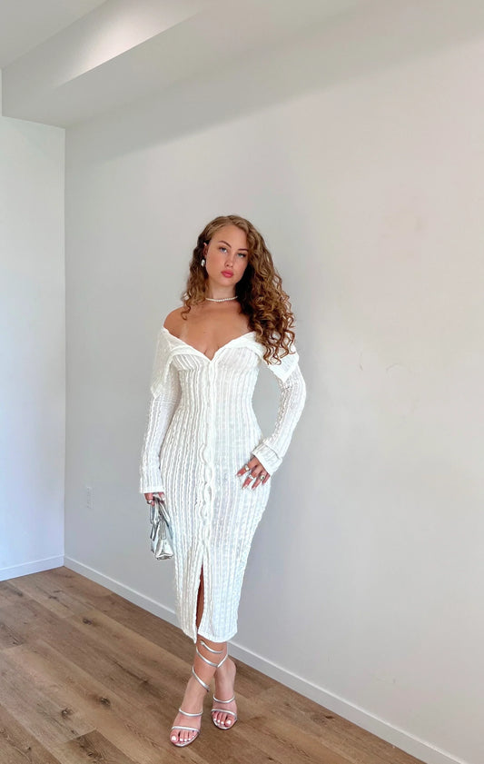ALISE | OFF SHOULDER MAXI DRESS