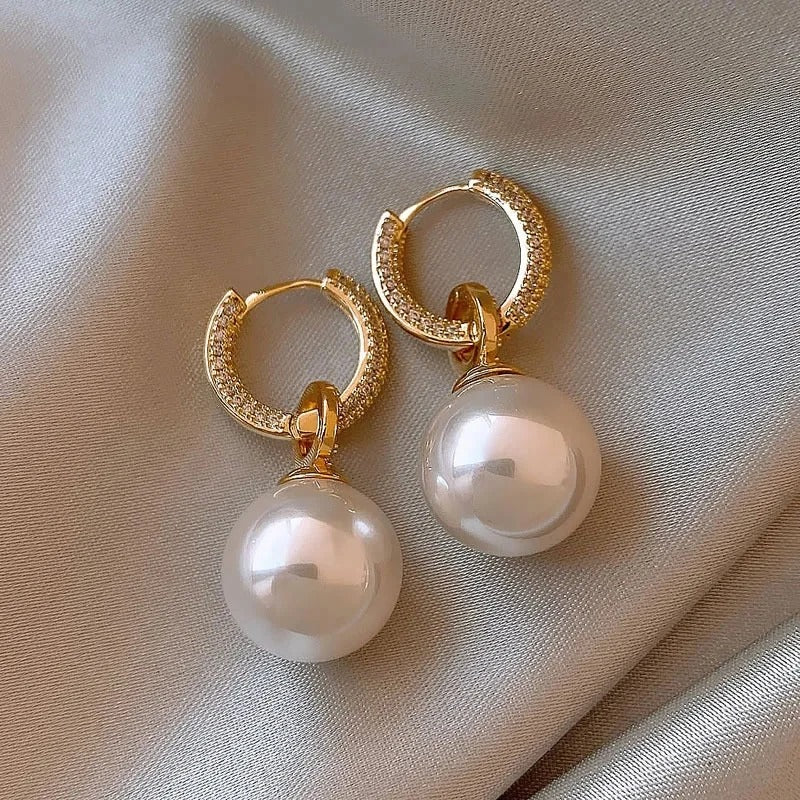 AISLINN | PEARL DROP HOOP EARRINGS - Gold