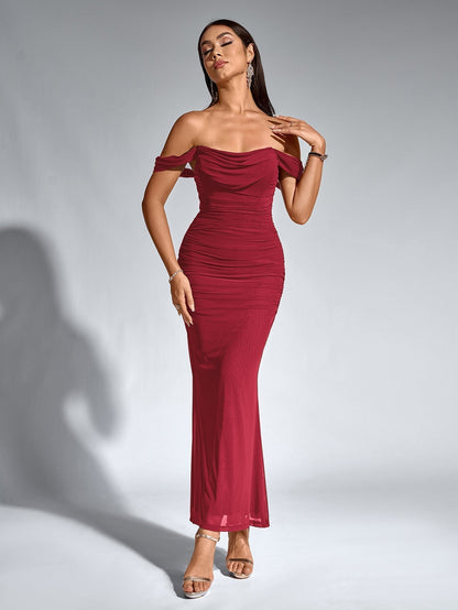 ALIDA | OFF SHOULDER MAXI DRESS - Burgundy