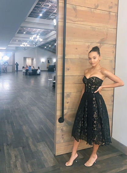 AMARANTE | EMBROIDERED STRAPLESS MIDI DRESS - Black