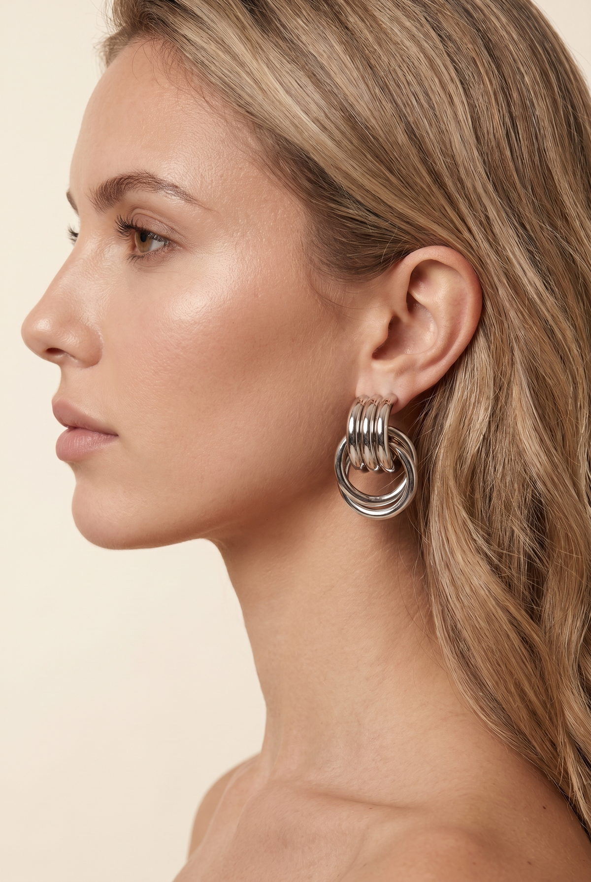 AMBERLY | SCULPTED KNOT HOOP EARRINGS - Silver