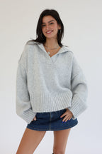 AMORETTE | V-NECK KNIT TOP - Gray
