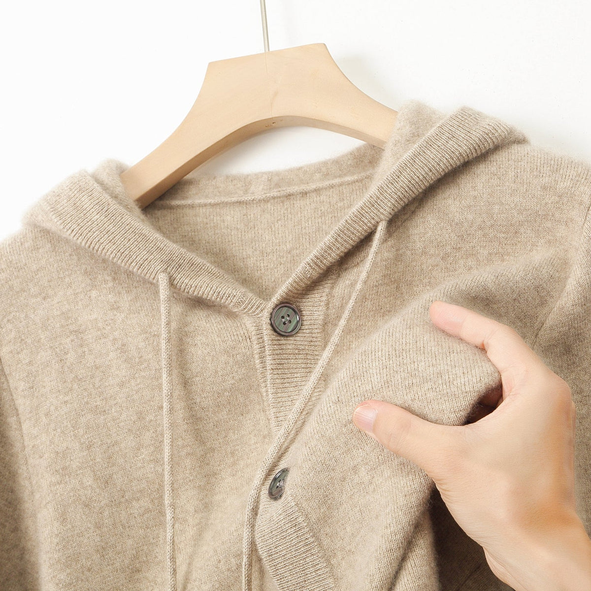 ANELA | HOODED TOP