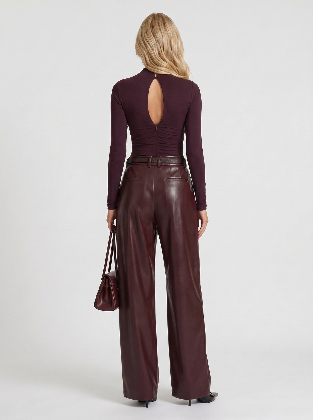 AVANI | FAUX LEATHER WIDE LEG PANTS - Burgundy