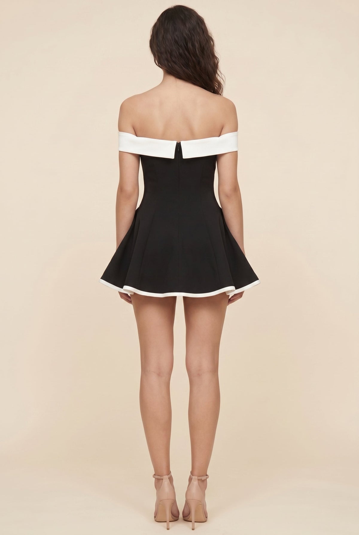 AVELINE | OFF SHOULDER MINI DRESS - Black and White