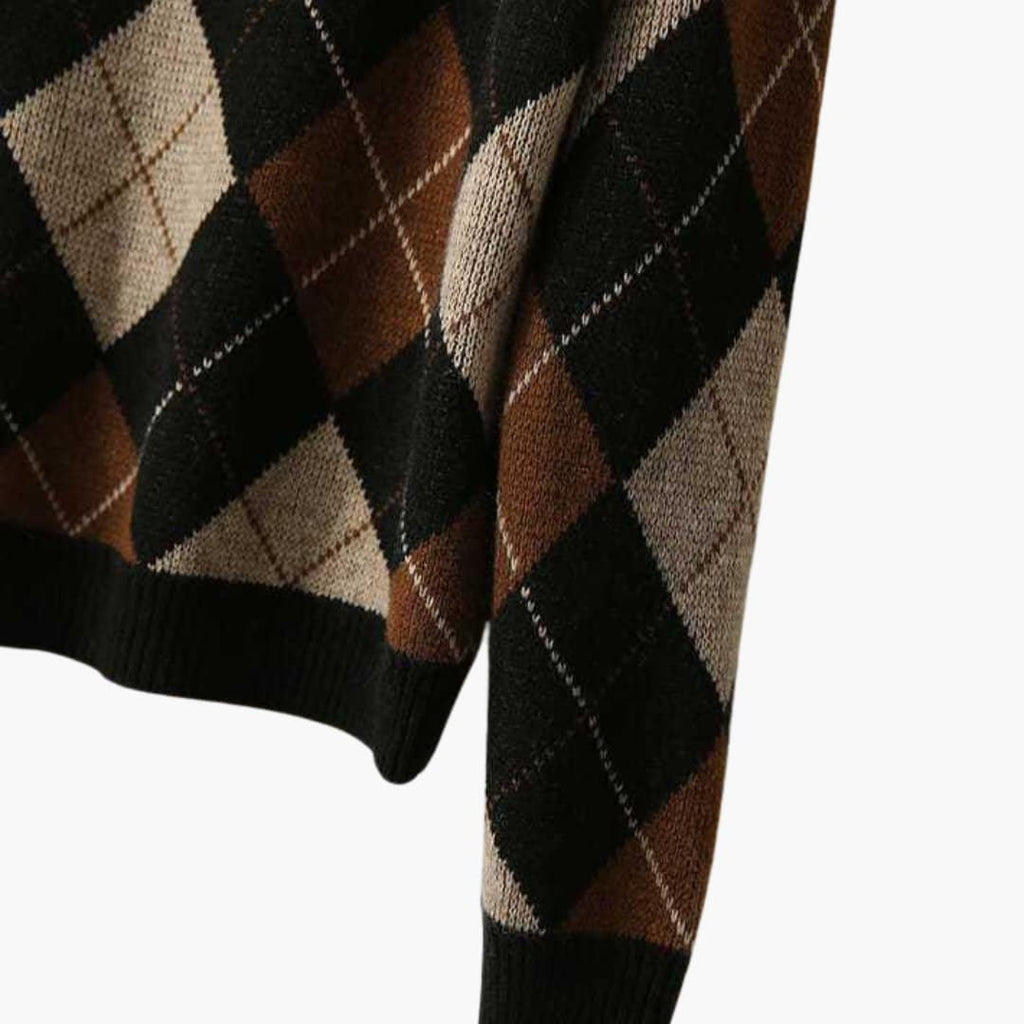 BIRGIT | ARGYLE CREW NECK KNIT SWEATER - Black and Brown Argyle