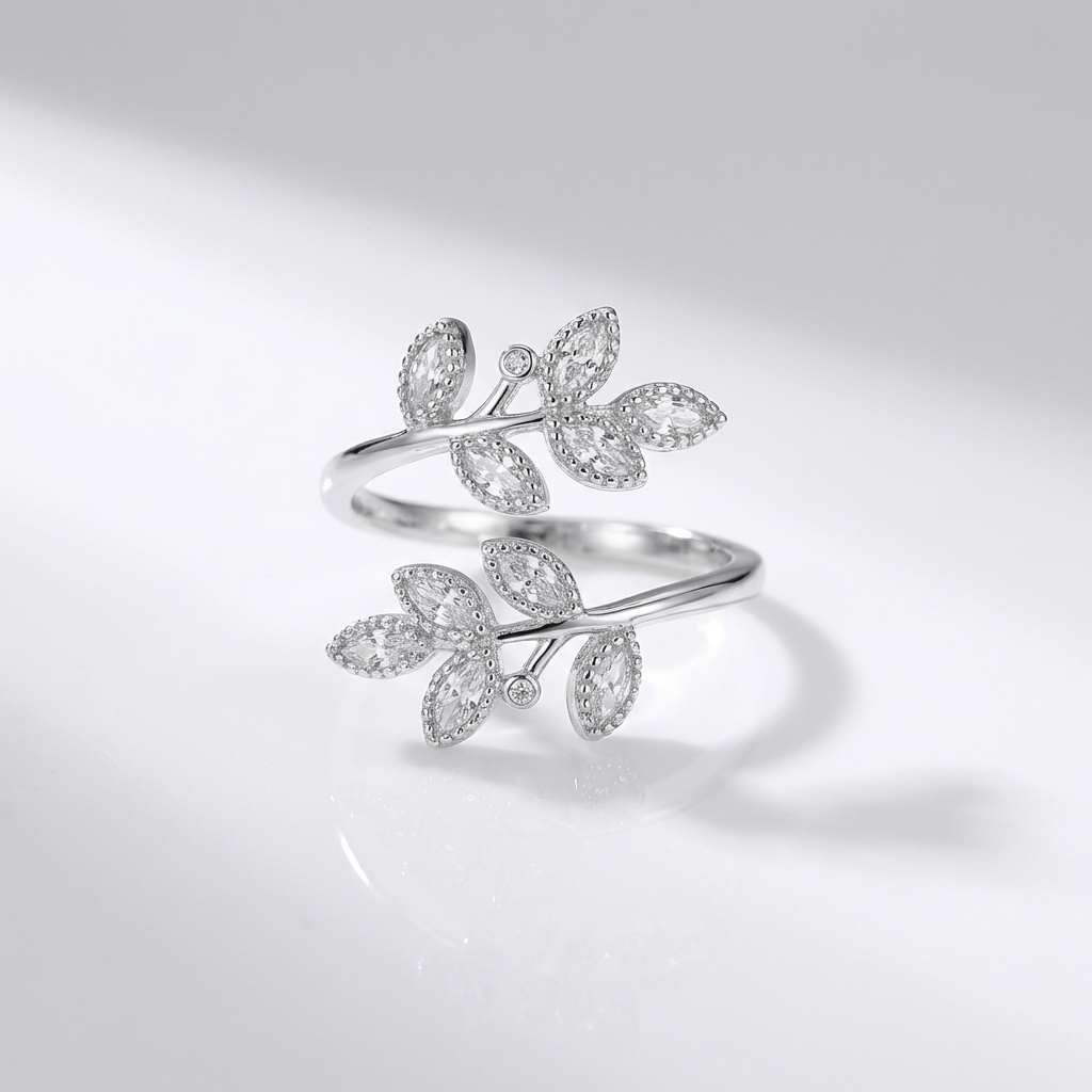 CAPRICE | LEAF WRAP RING - White