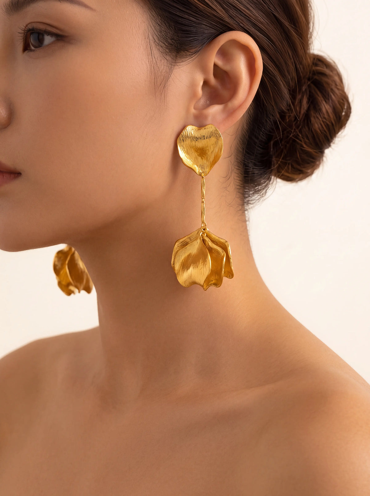 CLARIMOND | GOLD PETAL DROP EARRINGS - Gold