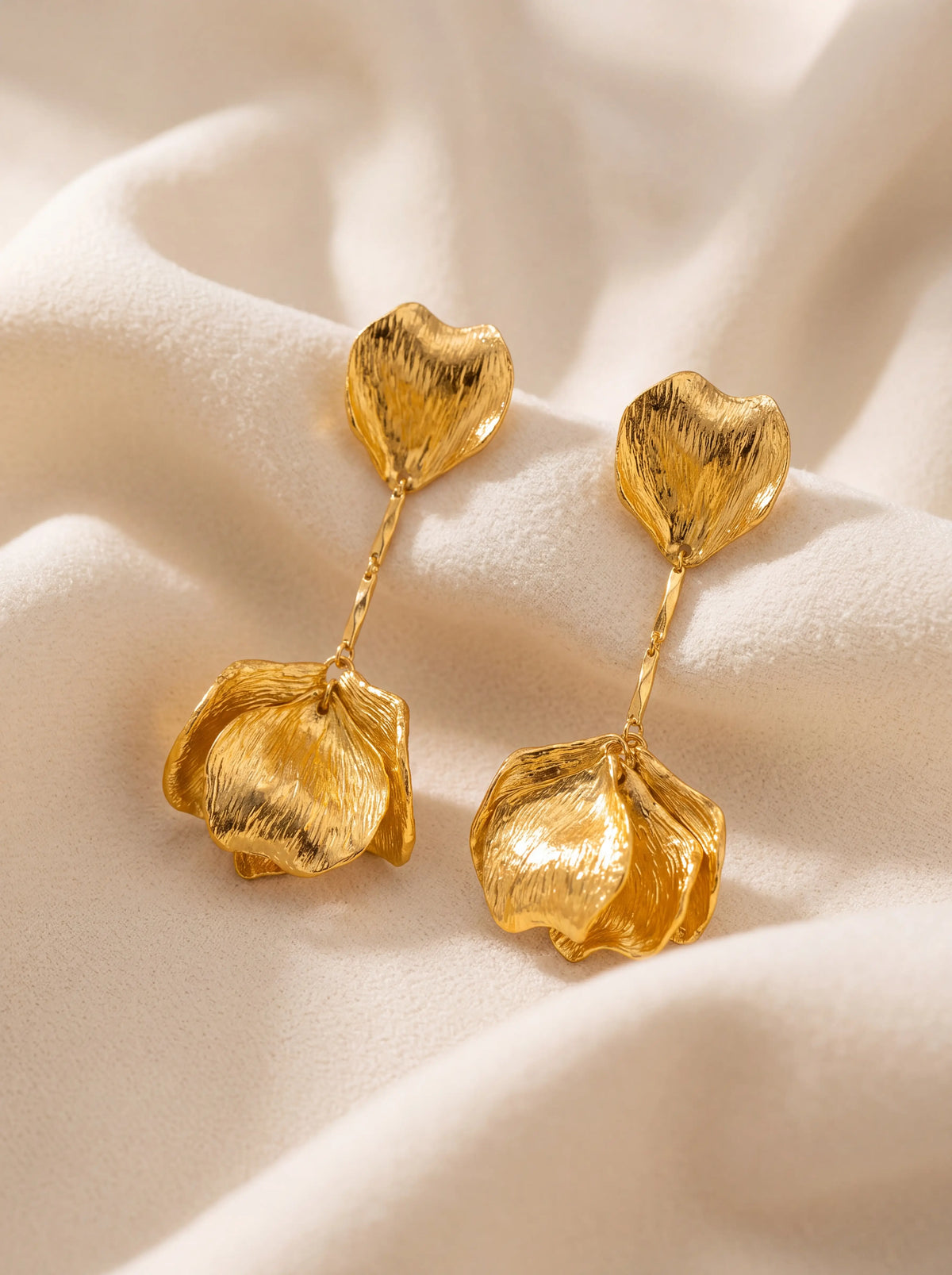 CLARIMOND | GOLD PETAL DROP EARRINGS - Gold