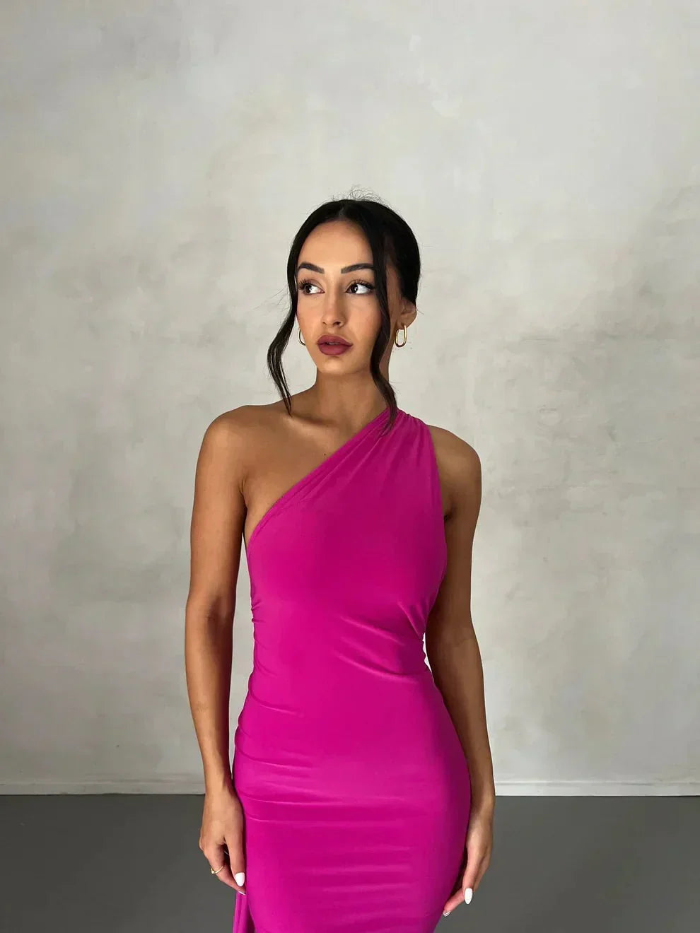 CONSTA | ONE SHOULDER MAXI DRESS - Fuchsia