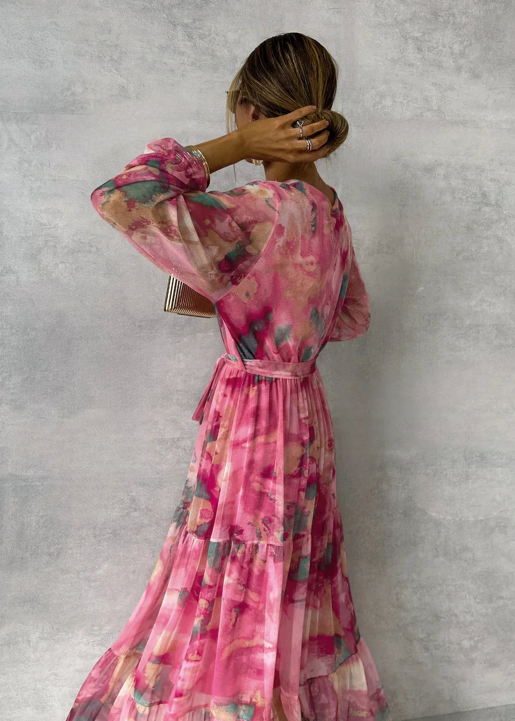 DELNA | PLEATED FLORAL BELTED MAXI DRESS - Fuchsia Floral