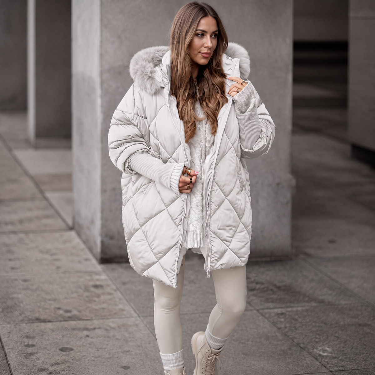 ELANA | OVERSIZED FAUX FUR HOOD PARKA - White