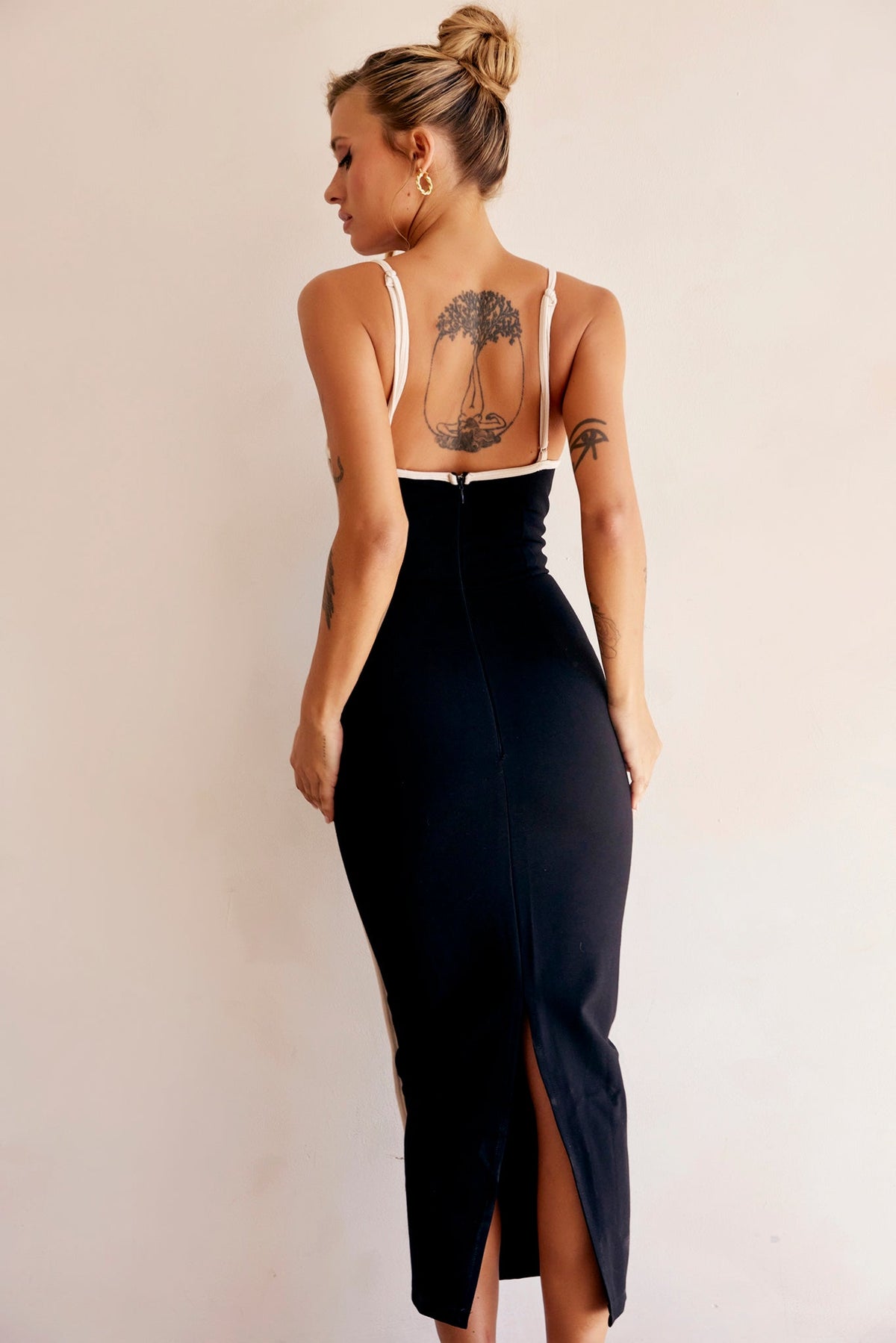 ELEONORA | BODYCON MIDI DRESS - Black