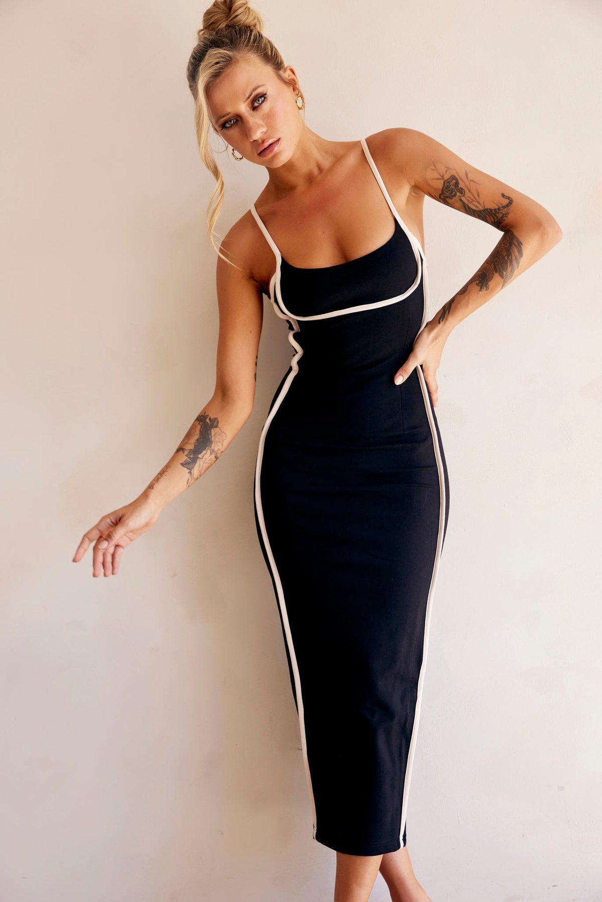 ELEONORA | BODYCON MIDI DRESS - Black