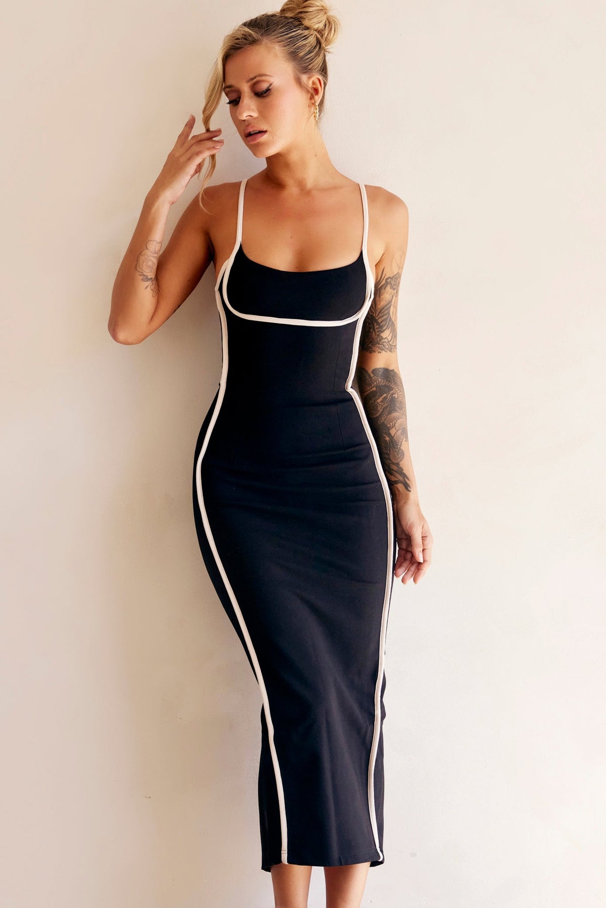 ELEONORA | BODYCON MIDI DRESS - Black
