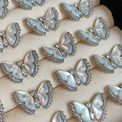 EMELINE | PEARL BUTTERFLY STUD EARRINGS - Silver