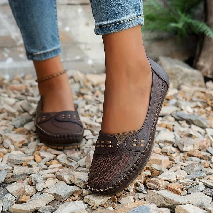GIULIANA | PERFORATED LOAFERS