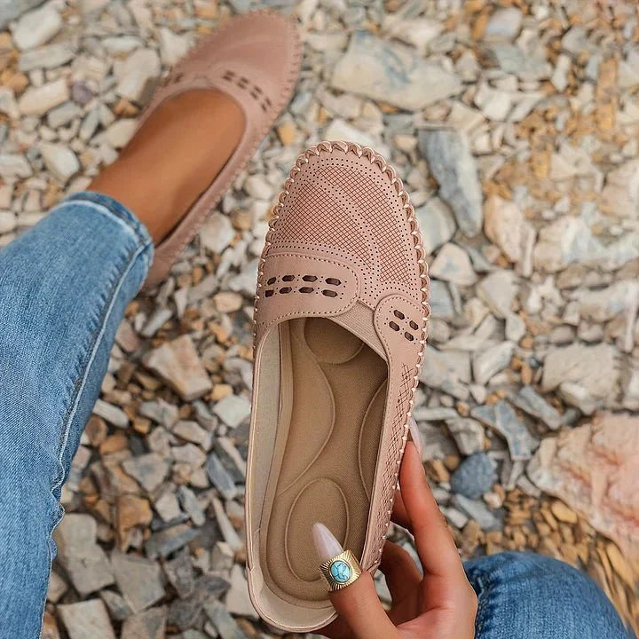 GIULIANA | PERFORATED LOAFERS