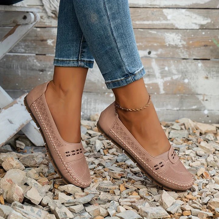 GIULIANA | PERFORATED LOAFERS