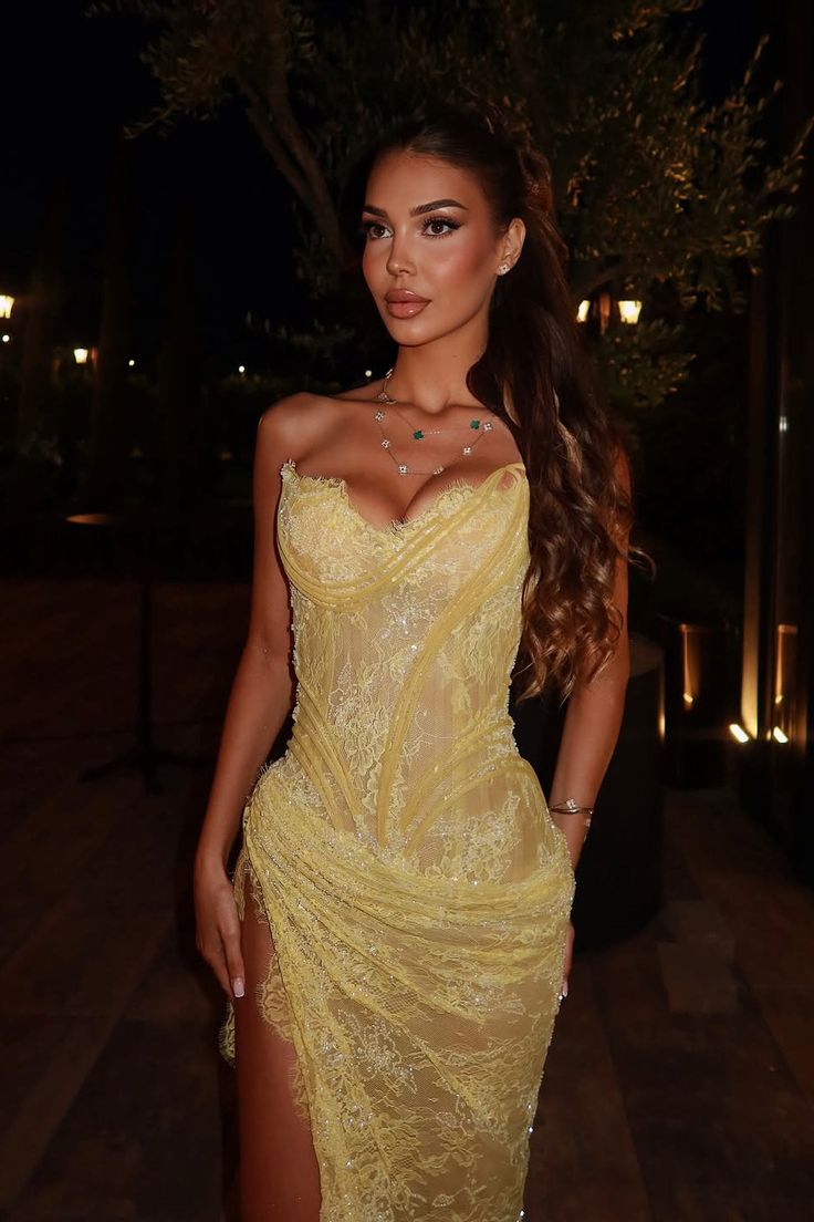 GWYN | STRAPLESS LACE MERMAID GOWN - Butter Yellow