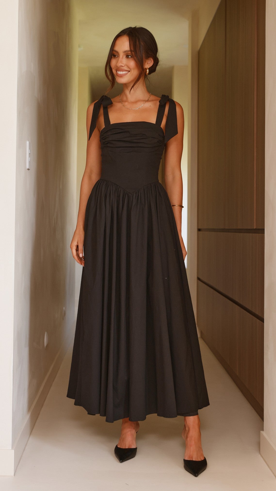 HAISLEY | TIE STRAP MIDI DRESS - Black