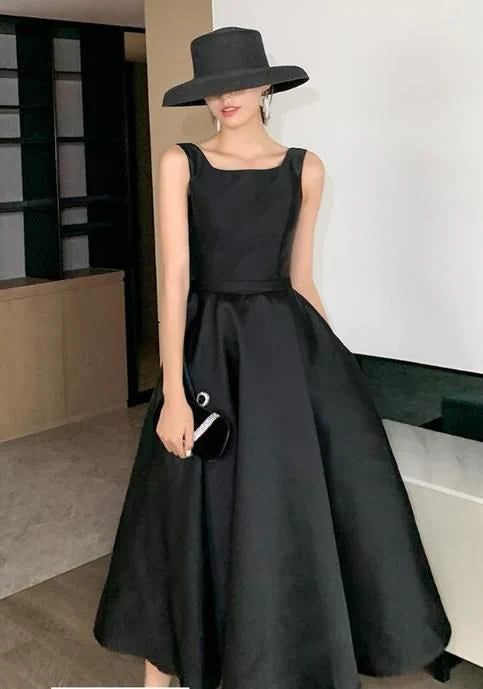 HIBA | SLEEVELESS A-LINE MIDI DRESS - Black