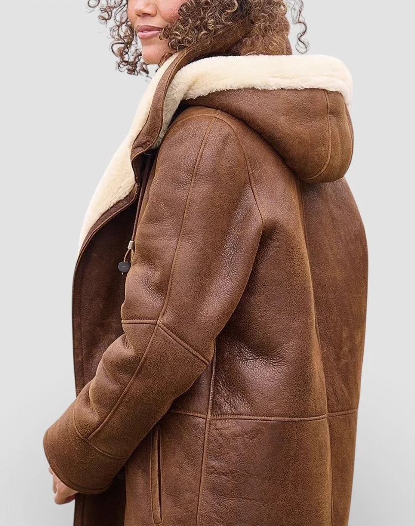 INDIA | SHEARLING LINED TOGGLE COAT - Brown