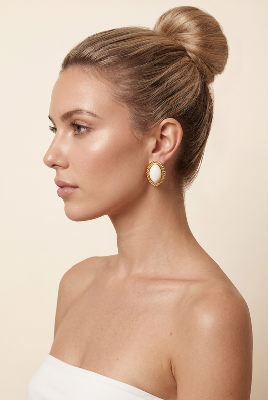 JESSAMY | TEXTURED OVAL STUD EARRINGS - Ivory