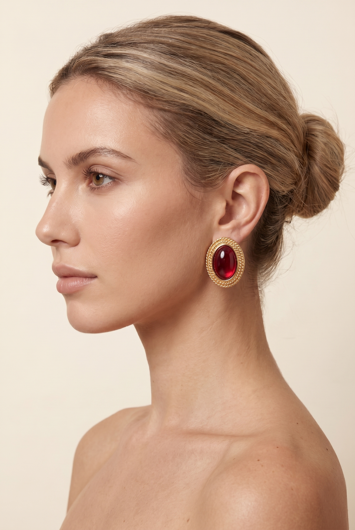 JESSAMY | TEXTURED OVAL STUD EARRINGS - Red