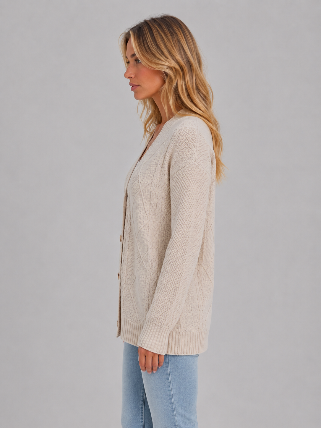 LEORA | CABLE KNIT V-NECK CARDIGAN - Beige