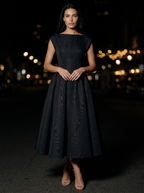 MAELIS | CAP SLEEVE VELVET MIDI DRESS - Black