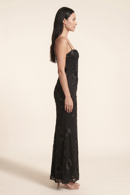 QUINTESSA | LACE-UP BACK MAXI DRESS - Black