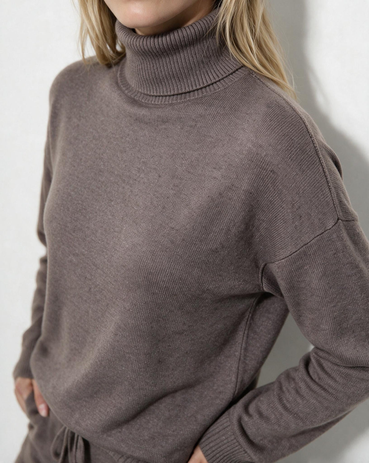 ROISIN | TURTLENECK WIDE LEG LOUNGEWEAR SET - Mocha Brown