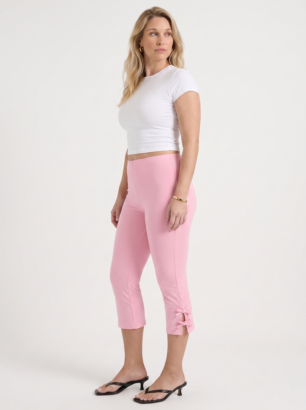 ROSARIO | BOW DETAIL CAPRI PANTS