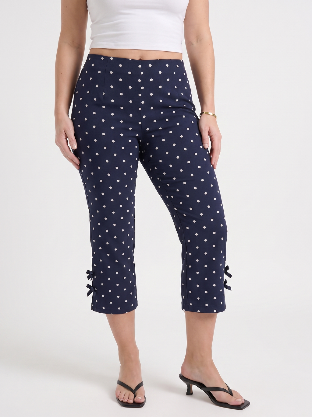 ROSARIO | BOW DETAIL CAPRI PANTS - Navy