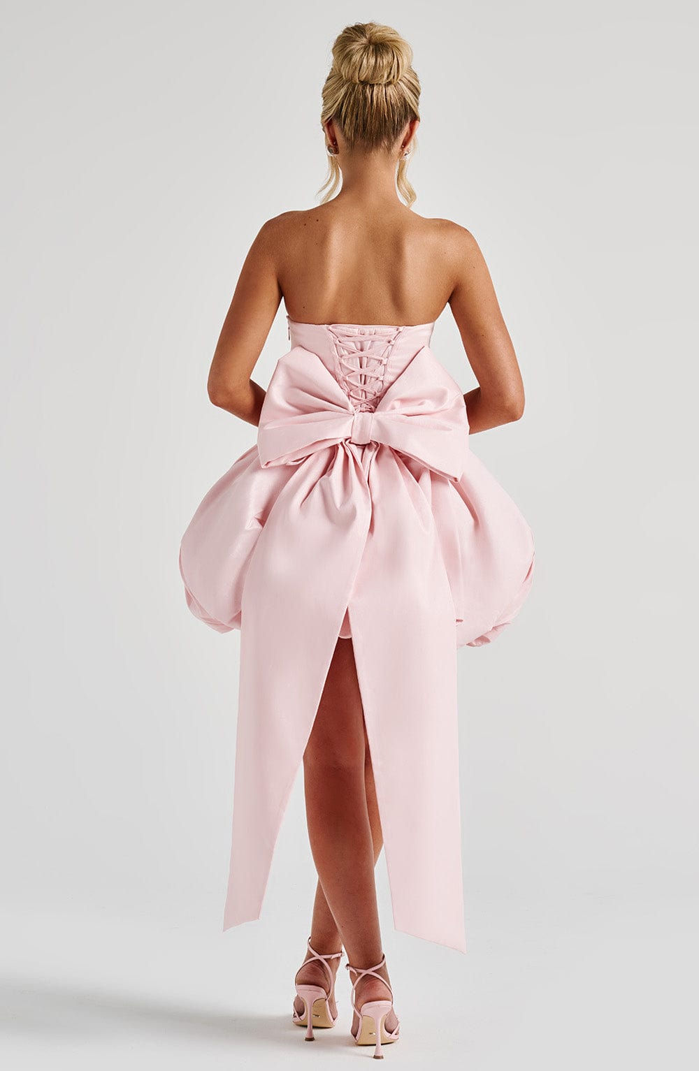 RYLA | STRAPLESS BOW BACK BUBBLE MINI DRESS - Blush Pink
