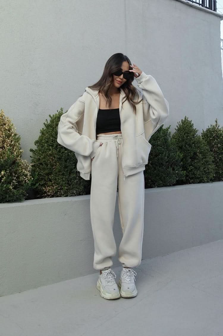 Ivory tracksuit with oversized zip hoodie and loose-fitting trousers