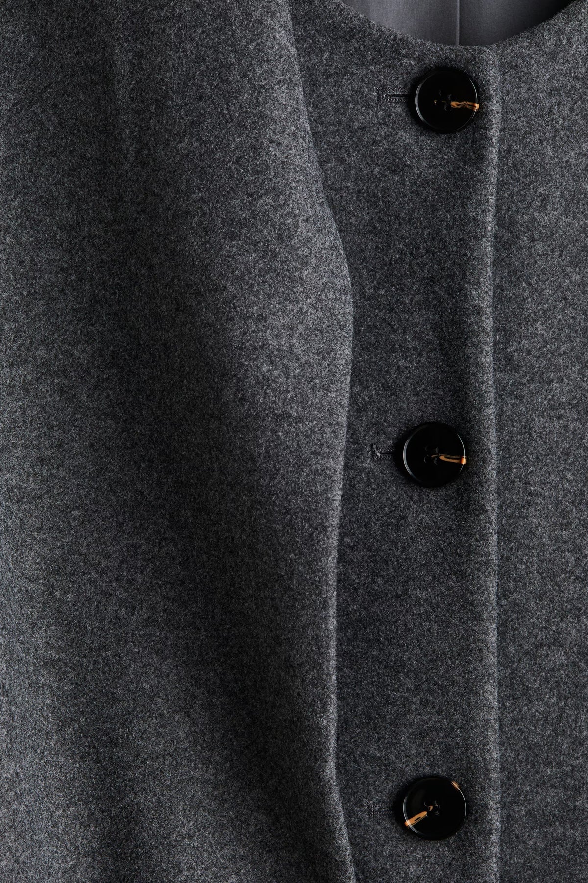 SOLVEIG | DETACHABLE SHAWL COLLAR COAT - Dark Gray