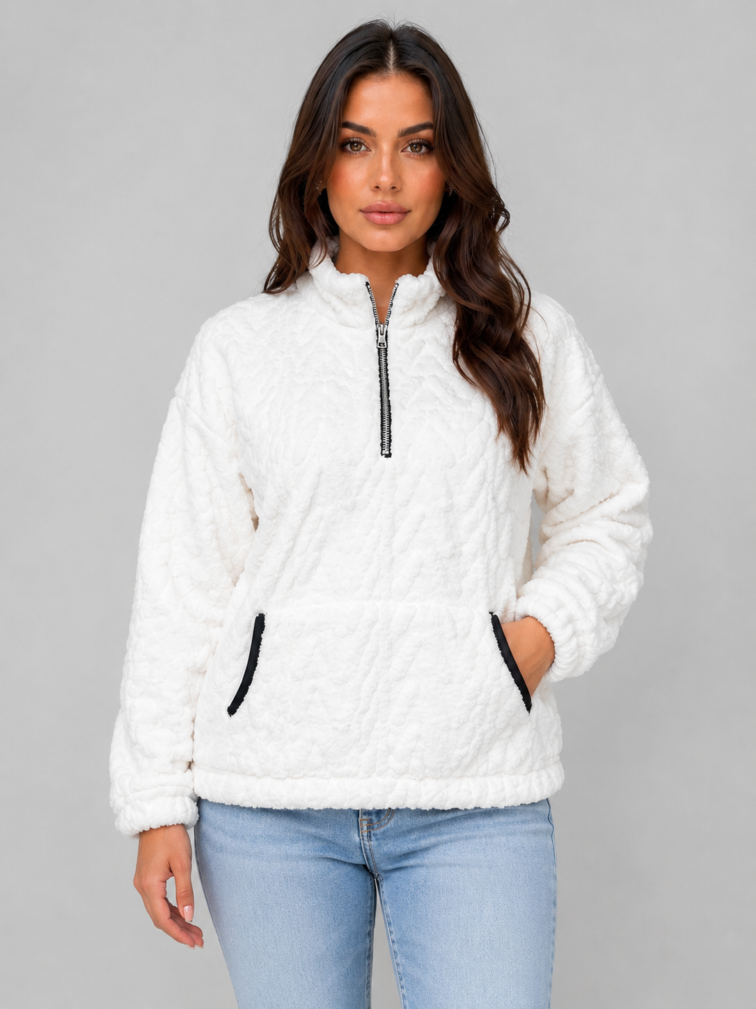 VIVICA | HIGH NECK PLUSH HALF-ZIP PULLOVER - White